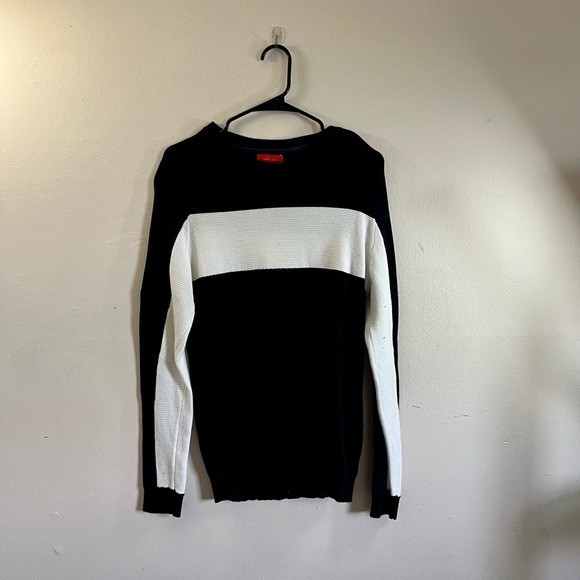 Zara Other - Zara men’s black and white sweater